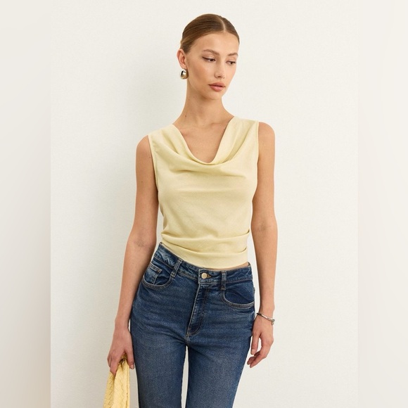 Tie-Back Bow Tank Top - Picture 2 of 7